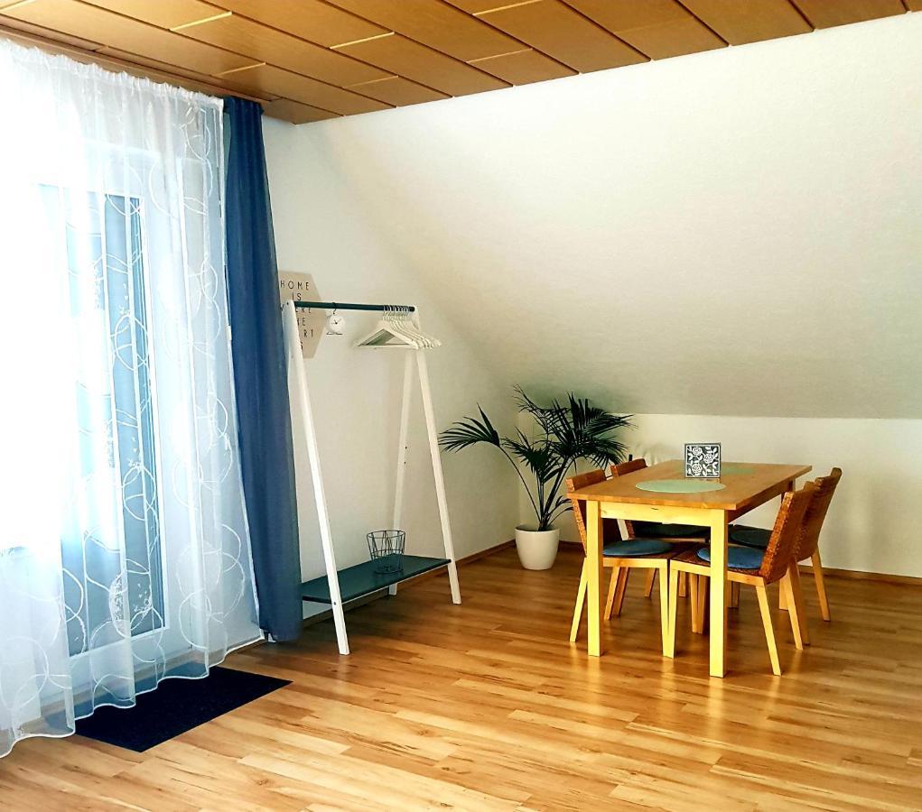 Casa Blanca Apartment Niestetal ภายนอก รูปภาพ